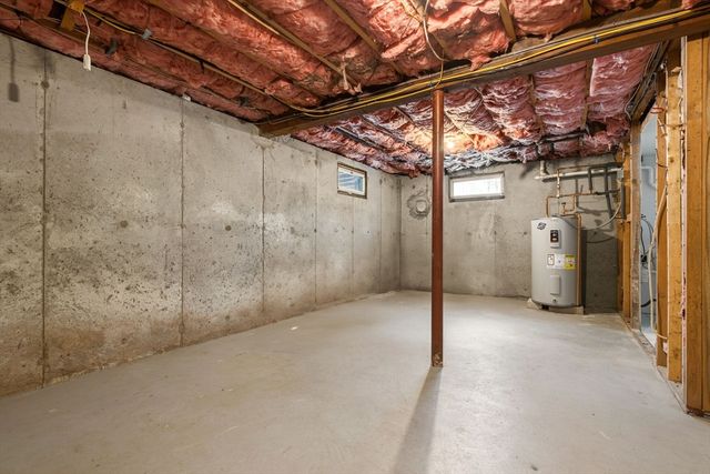 17 Sunrise Ave, Plymouth, MA 02360