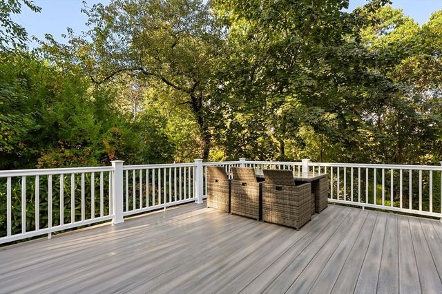 17 Sunrise Ave, Plymouth, MA 02360