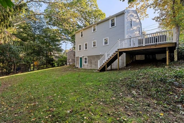 17 Sunrise Ave, Plymouth, MA 02360