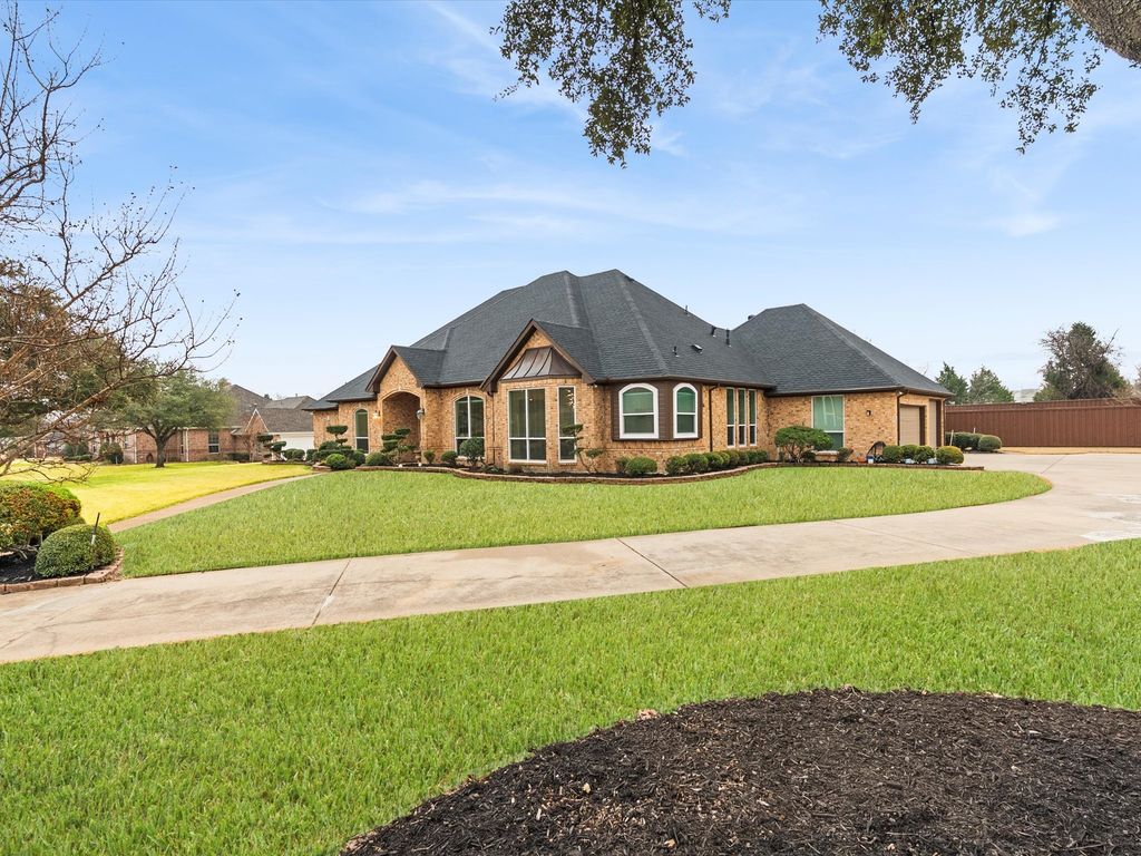 314 Parkview Drive, Sunnyvale, TX 75182