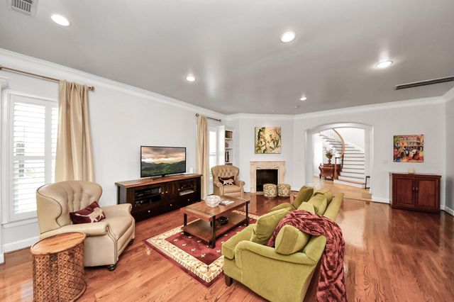 6302 Hermann Lake Drive, Houston, TX 77021