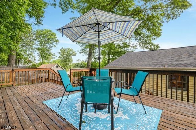 3 South Hillside Dr, Mount Olive Twp., NJ 07828