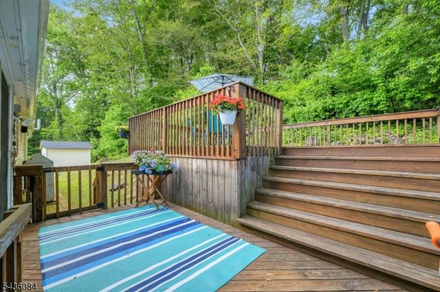 3 South Hillside Dr, Mount Olive Twp., NJ 07828