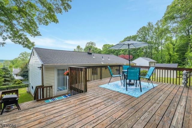 3 South Hillside Dr, Mount Olive Twp., NJ 07828