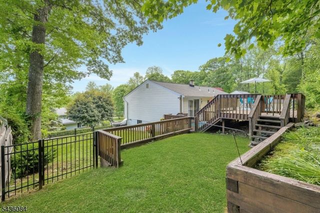 3 South Hillside Dr, Mount Olive Twp., NJ 07828