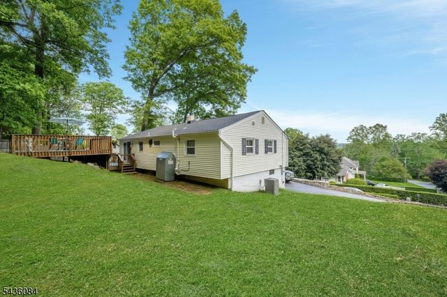 3 South Hillside Dr, Mount Olive Twp., NJ 07828