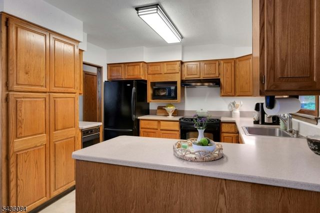 3 South Hillside Dr, Mount Olive Twp., NJ 07828