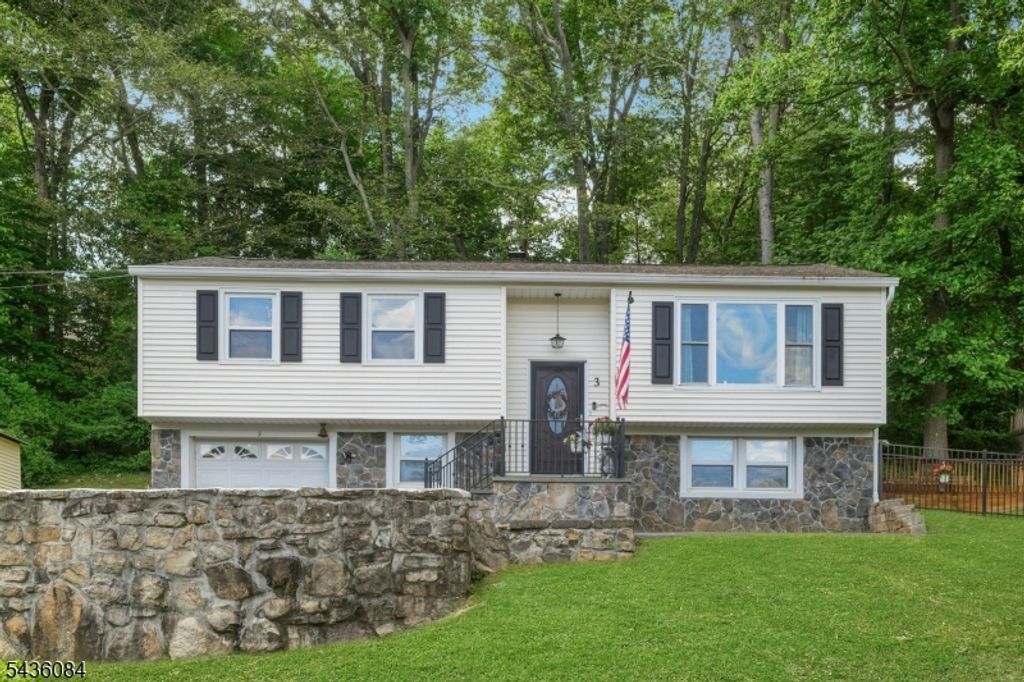 3 South Hillside Dr, Mount Olive Twp., NJ 07828
