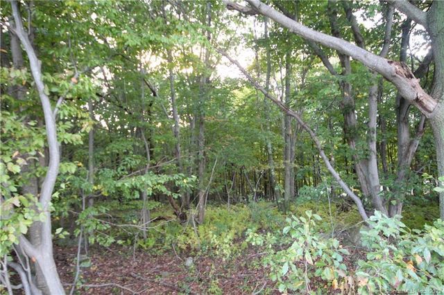 20 New Haven Road, Prospect, CT 06712