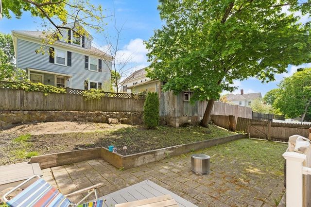 335-R Cabot St, Beverly, MA 01915