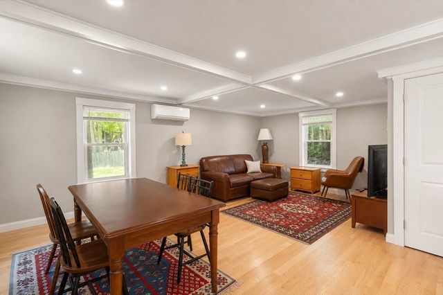 335-R Cabot St, Beverly, MA 01915