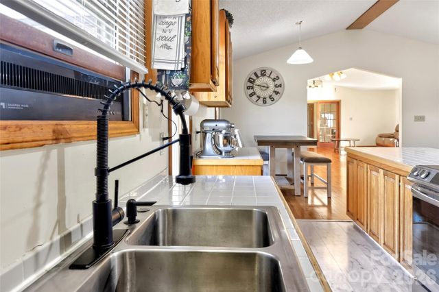 20 Annie Drive, Marion, NC 28752