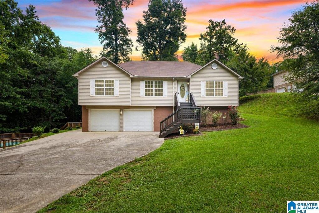 1095 DEANS FERRY ROAD, Hayden, AL 35079