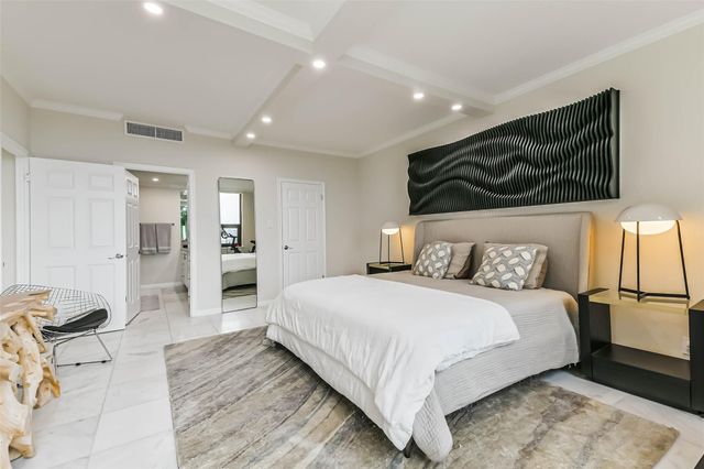 14 Greenway Plaza 15P, Houston, TX 77046