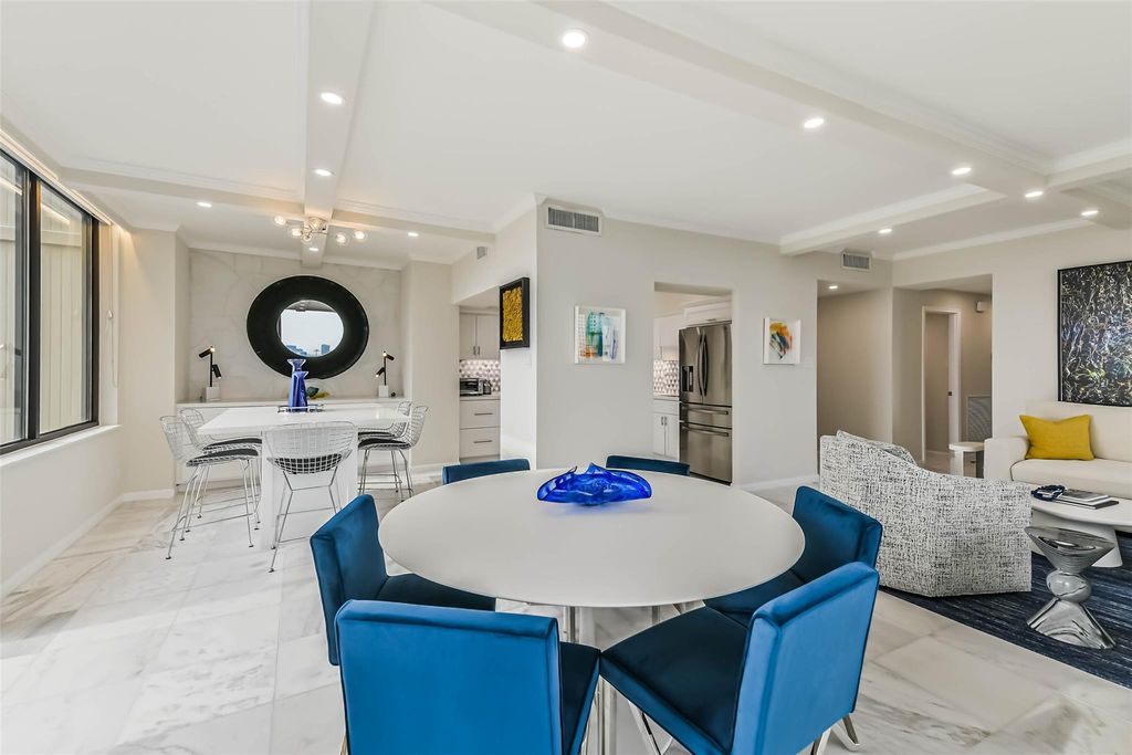 14 Greenway Plaza 15P, Houston, TX 77046