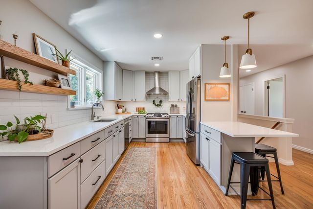 304 S Courtleigh Drive, Wichita, KS 67218