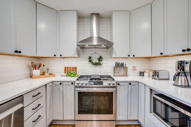 304 S Courtleigh Drive, Wichita, KS 67218