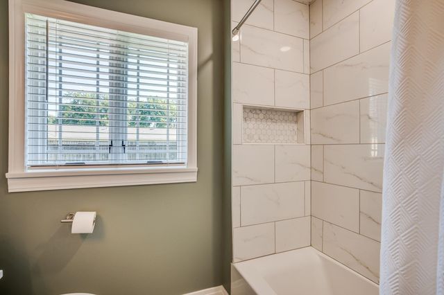 304 S Courtleigh Drive, Wichita, KS 67218