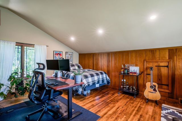 304 S Courtleigh Drive, Wichita, KS 67218