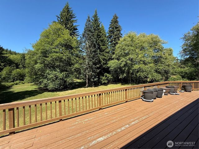 1329 State Route 4, Naselle, WA 98638
