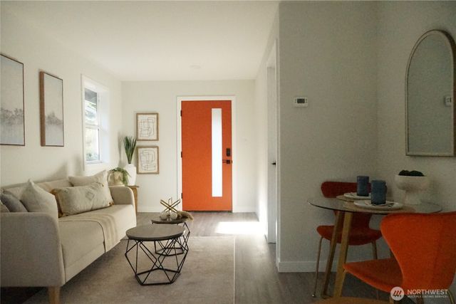 323 SW 108th Street, Seattle, WA 98146