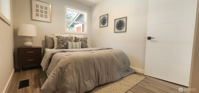 323 SW 108th Street, Seattle, WA 98146