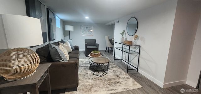 323 SW 108th Street, Seattle, WA 98146