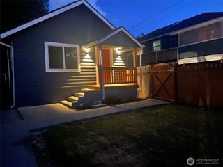 323 SW 108th Street, Seattle, WA 98146