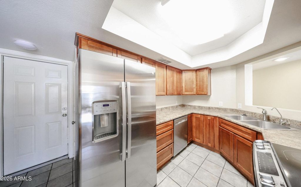 9223 N 47TH Court, Glendale, AZ 85302 — exterior