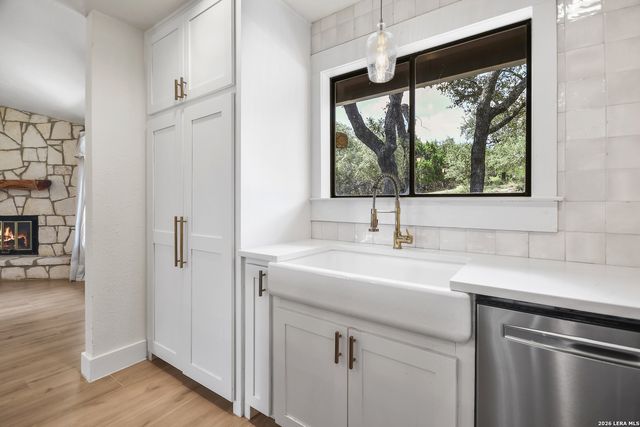104 Rusty Ln, Boerne, TX 78006