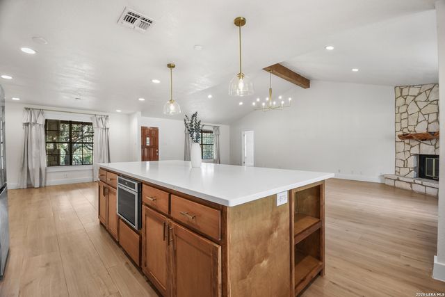 104 Rusty Ln, Boerne, TX 78006