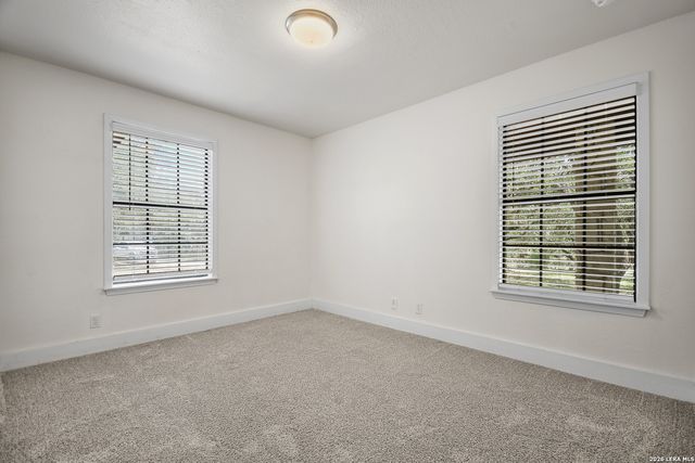104 Rusty Ln, Boerne, TX 78006