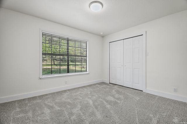 104 Rusty Ln, Boerne, TX 78006