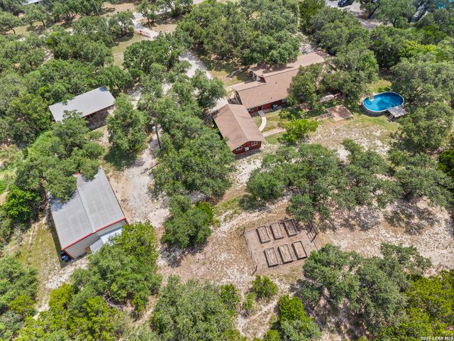 104 Rusty Ln, Boerne, TX 78006