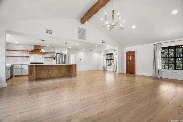 104 Rusty Ln, Boerne, TX 78006