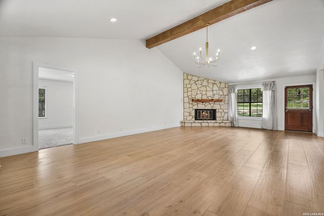 104 Rusty Ln, Boerne, TX 78006