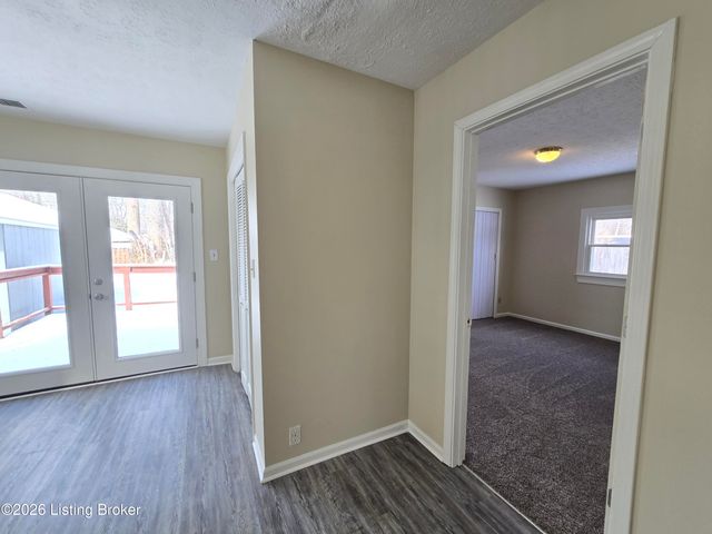 214 Alpha Ave, Louisville, KY 40218