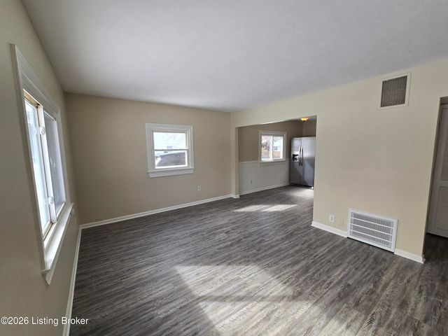 214 Alpha Ave, Louisville, KY 40218