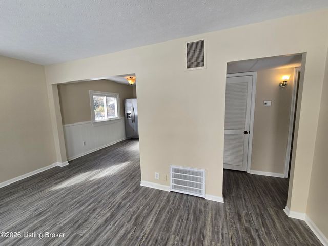 214 Alpha Ave, Louisville, KY 40218