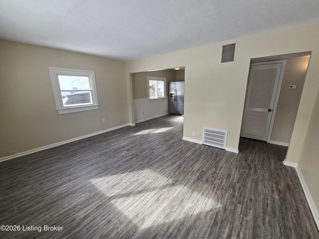 214 Alpha Ave, Louisville, KY 40218