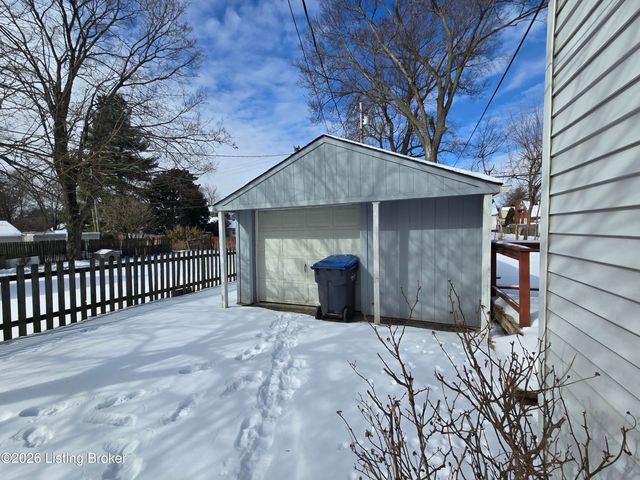 214 Alpha Ave, Louisville, KY 40218