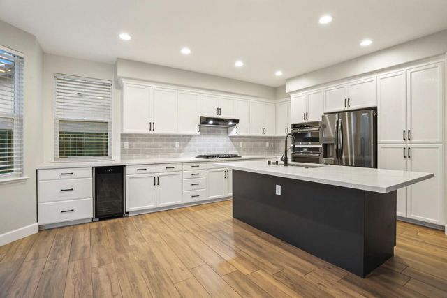 10816 Merritt Dr, Stockton, CA 95219