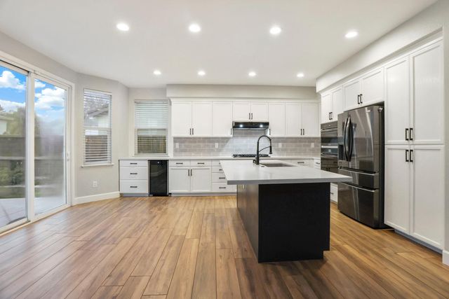 10816 Merritt Dr, Stockton, CA 95219