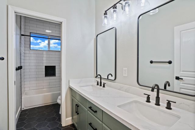 10816 Merritt Dr, Stockton, CA 95219