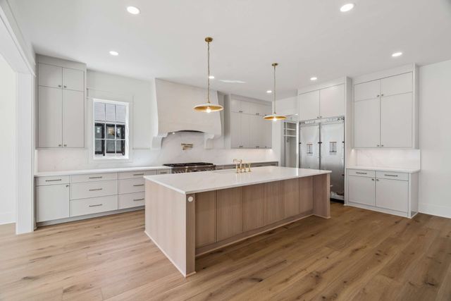 5448A Franklin Pike Cir, Brentwood, TN 37027