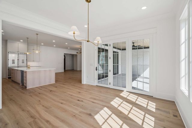 5448A Franklin Pike Cir, Brentwood, TN 37027