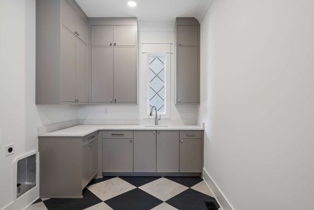 5448A Franklin Pike Cir, Brentwood, TN 37027