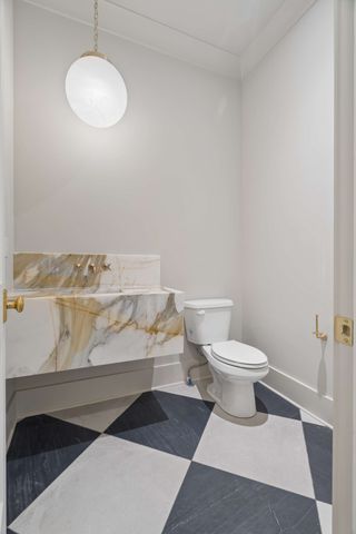 5448A Franklin Pike Cir, Brentwood, TN 37027