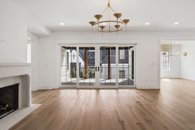 5448A Franklin Pike Cir, Brentwood, TN 37027