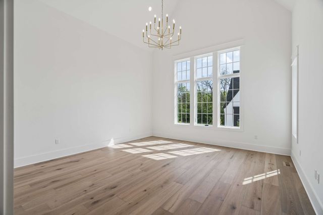 5448A Franklin Pike Cir, Brentwood, TN 37027